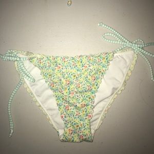 Victoria’s Secret bikini bottoms